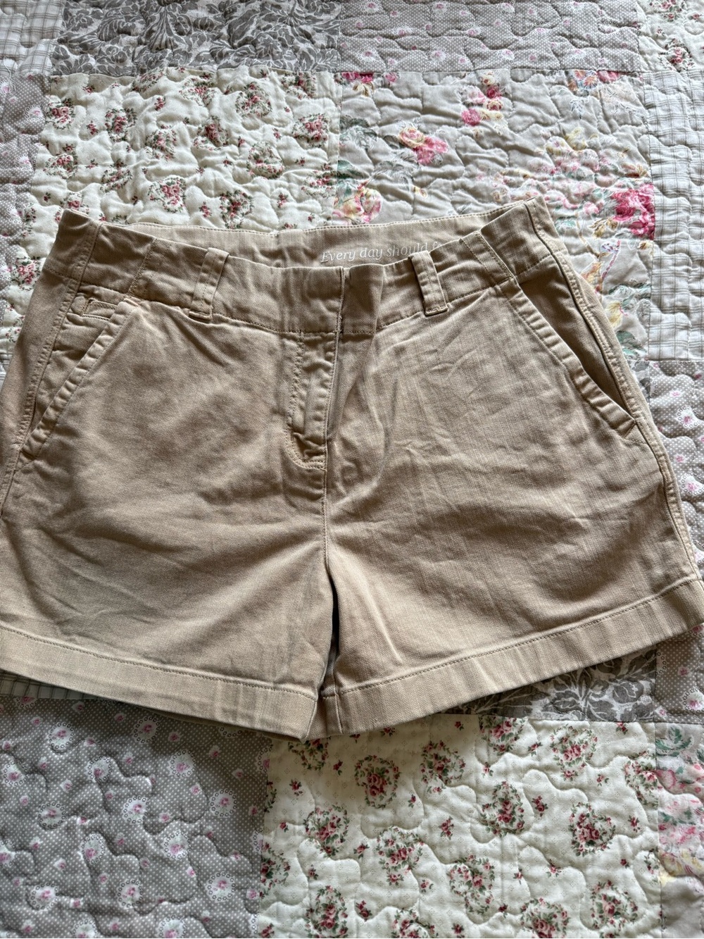 Vineyard Vines Shorts Women's Tan Casual Chino Shorts